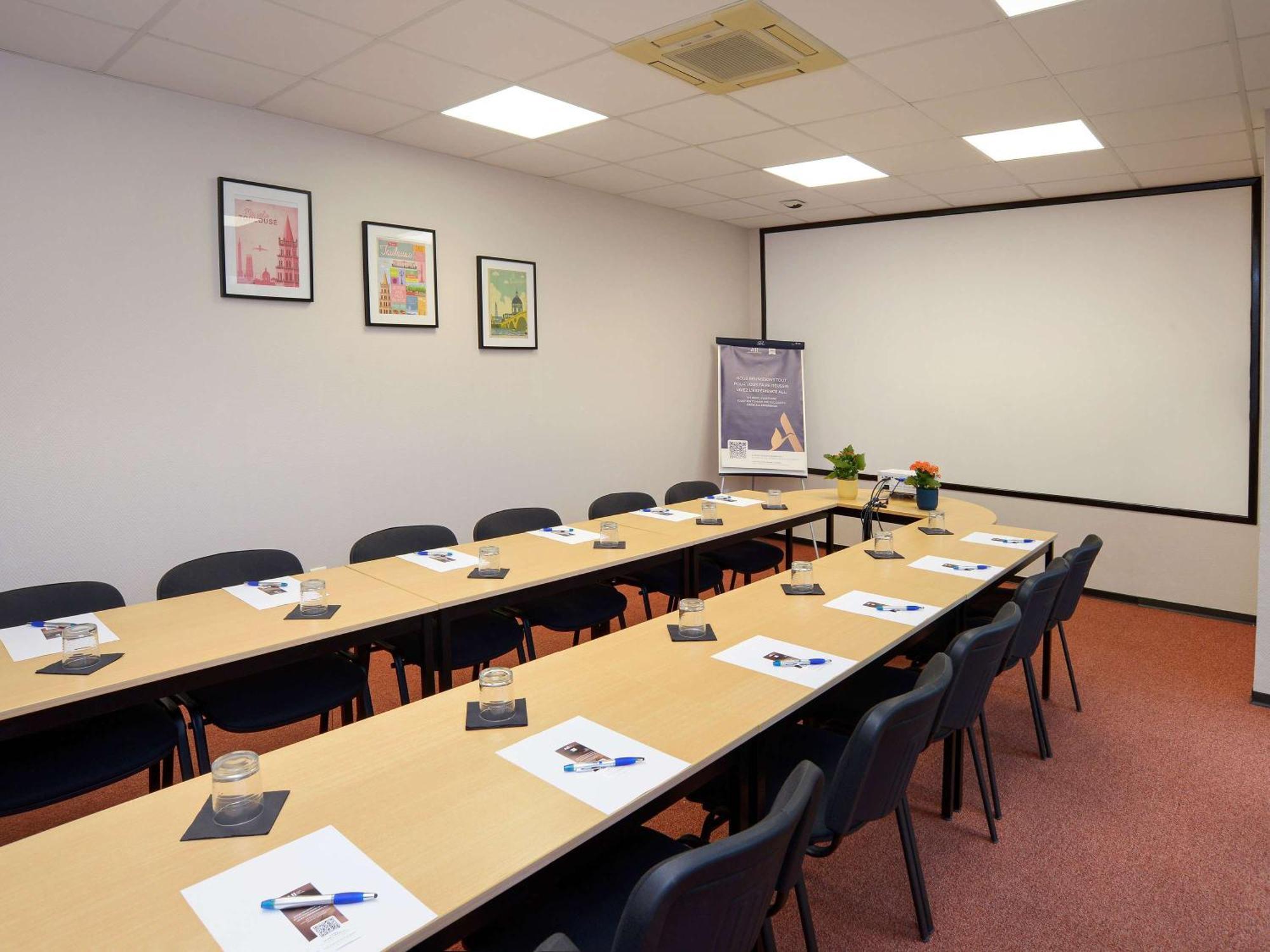 Ibis Budget Toulouse Centre Gare Bagian luar foto